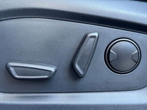 Used 2025 Ford Explorer ST-Line image 21