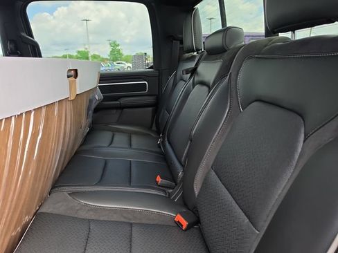 New 2026 RAM 1500 Laramie AWD/4WD image 9