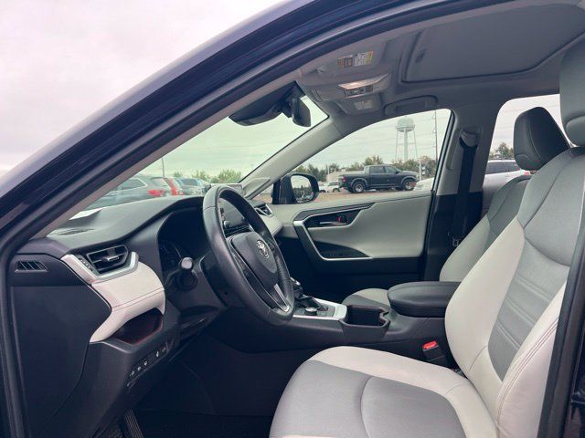 Used 2022 Toyota RAV4 Limited w/ Limited Grade Weather Package AWD/4WD image 29
