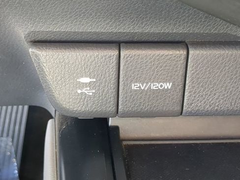 Used 2019 Toyota Camry SE FWD image 22