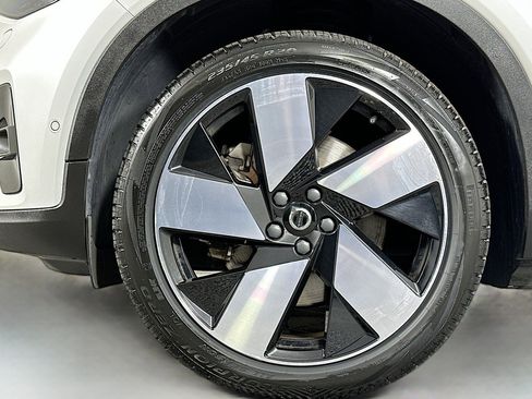 Used 2023 Volvo C40 P8 Recharge Ultimate AWD/4WD image 11