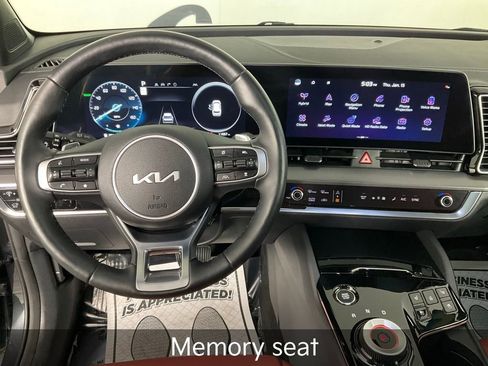 Certified 2025 Kia Sportage SX Prestige image 17