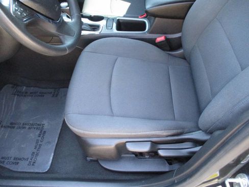 Used 2019 Chevrolet Cruze LT image 5