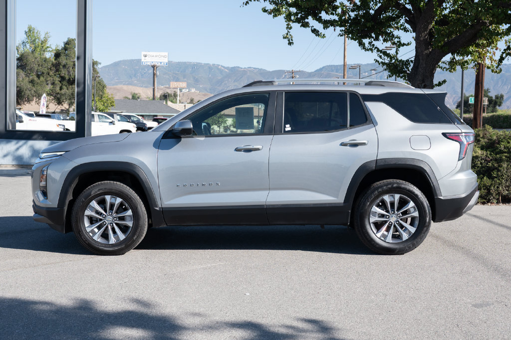 Used 2025 Chevrolet Equinox LT w/ Convenience Package II FWD image 7