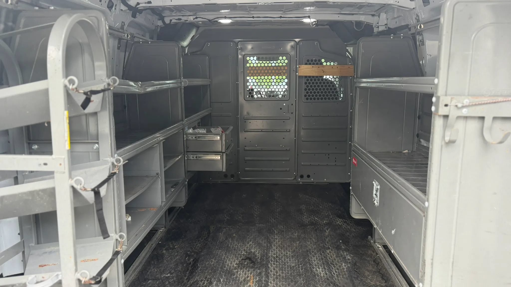 Used 2019 Ford Transit 150 130 Low Roof RWD image 27
