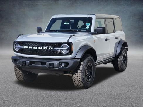 New 2026 Ford Bronco Badlands w/ Sasquatch Package AWD/4WD image 3