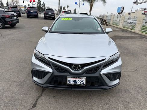 Used 2023 Toyota Camry SE image 4