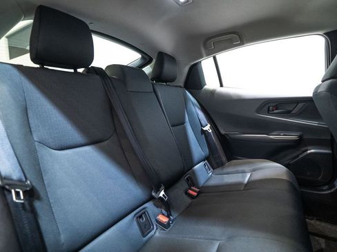 Used 2025 Toyota Prius LE image 32