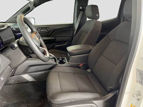 Used 2025 Chevrolet Colorado LT w/ Advanced Trailering Package AWD/4WD image 21