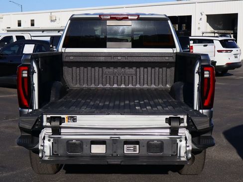 Certified 2025 GMC Sierra 2500 Denali Ultimate image 29