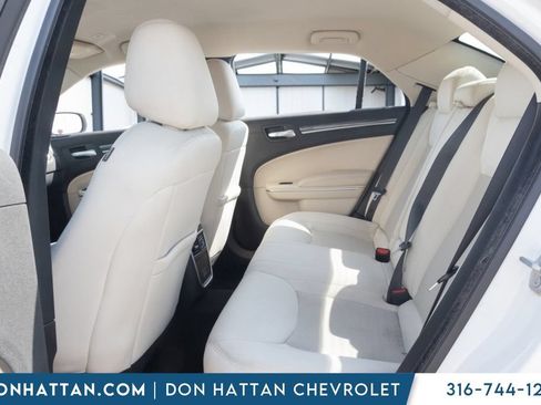 Used 2020 Chrysler 300 Touring w/ Driver Convenience Group RWD image 21