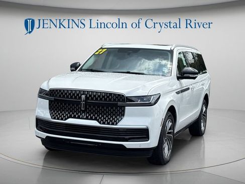 New 2027 Lincoln Navigator Reserve AWD/4WD image 11