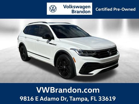 Certified 2024 Volkswagen Tiguan SE R-Line FWD image 1