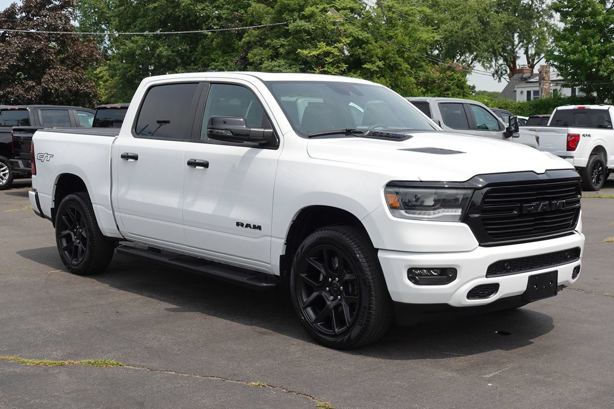 Used 2024 RAM 1500 Laramie w/ Night Edition AWD/4WD image 4