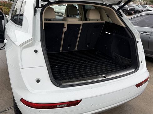 Used 2020 Audi Q5 Prestige w/ Prestige Package image 21