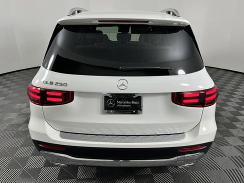 New 2025 Mercedes-Benz GLB 250 image 11