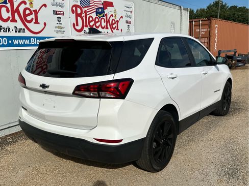 Certified 2023 Chevrolet Equinox LS w/ LS Convenience Package image 3