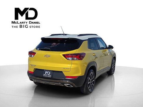 Used 2023 Chevrolet TrailBlazer ACTIV w/ Sun and Liftgate Package image 5