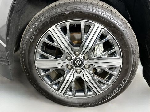Certified 2025 Toyota Sequoia Capstone AWD/4WD image 33