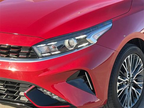 Used 2024 Kia Forte GT-Line w/ GT-Line Premium Package image 4