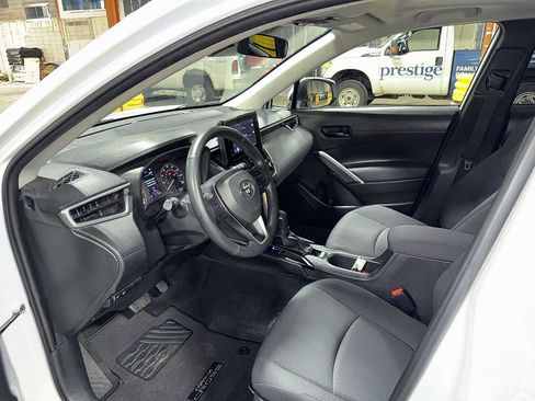 Certified 2023 Toyota Corolla Cross LE w/ Moonroof Package AWD/4WD image 27