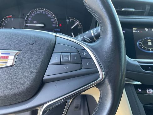 Used 2019 Cadillac XT5 Luxury AWD/4WD image 18
