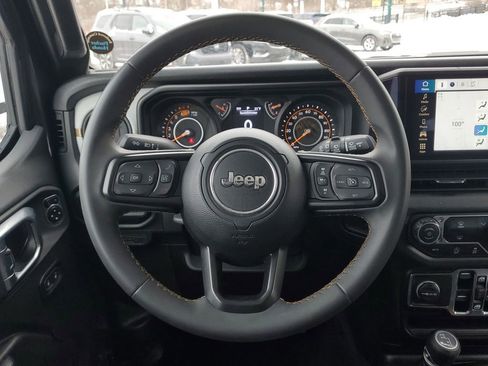 Used 2024 Jeep Wrangler Sport S image 23