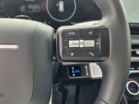 Used 2025 Hyundai Santa Fe Limited image 24