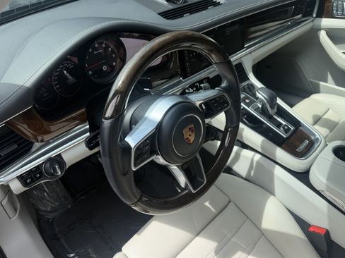 Used 2017 Porsche Panamera Turbo AWD/4WD image 5
