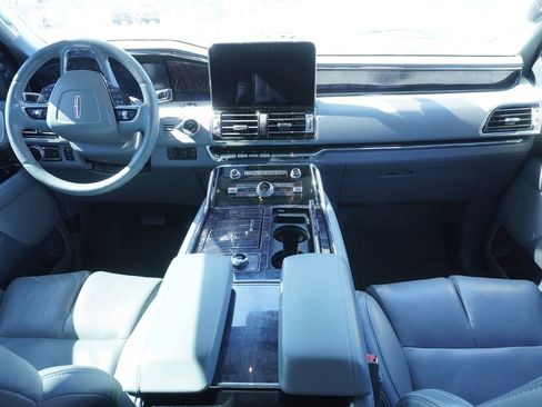 Used 2021 Lincoln Navigator Reserve w/ Luxury Package AWD/4WD image 8