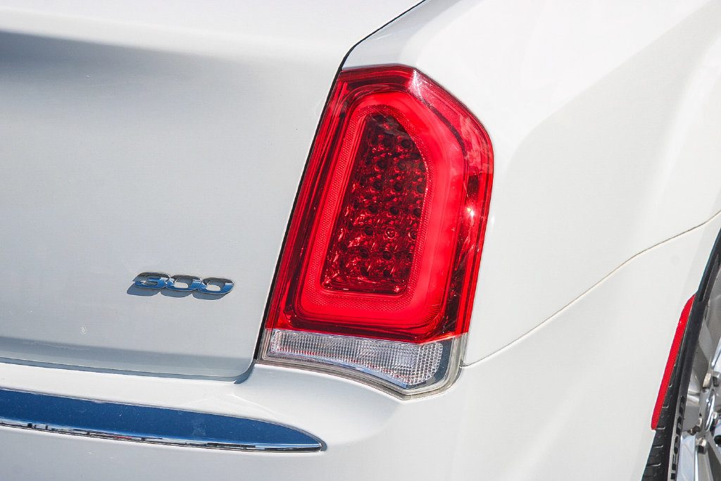Used 2021 Chrysler 300 Touring L AWD/4WD image 12