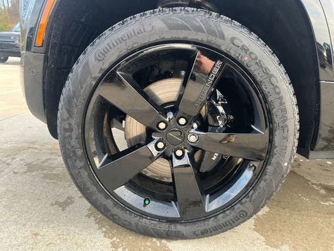 New 2026 Land Rover Defender 110 V8 image 21