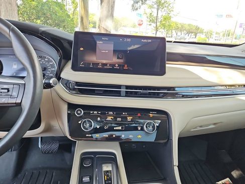 Used 2023 INFINITI QX60 Pure AWD/4WD image 14