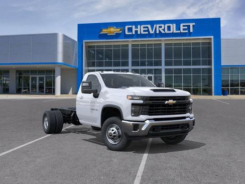New 2026 Chevrolet Silverado 3500 W/T w/ WT Convenience Package AWD/4WD image 3