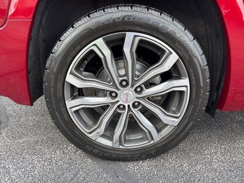 Used 2020 GMC Terrain Denali w/ Denali Premium Package AWD/4WD image 11