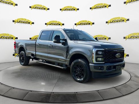 New 2026 Ford F350 Lariat w/ Black Appearance Package image 7