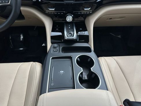 Used 2025 Acura MDX w/ Technology Package image 11