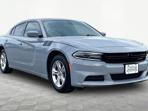 Used 2021 Dodge Charger SXT w/ Leather Interior Group RWD image 12