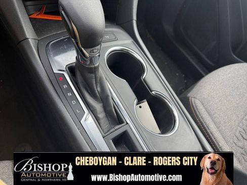 Used 2024 Chevrolet Equinox LT FWD image 30