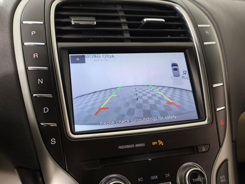 Used 2019 Lincoln Nautilus Reserve image 6