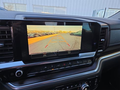 Used 2022 GMC Sierra 1500 SLT w/ SLT Convenience Package image 25