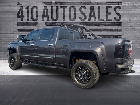 Used 2016 GMC Sierra 2500 SLT w/ Duramax Plus Package image 8