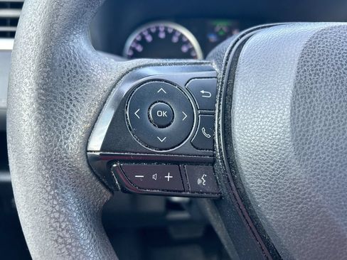 Used 2022 Toyota RAV4 LE FWD image 15