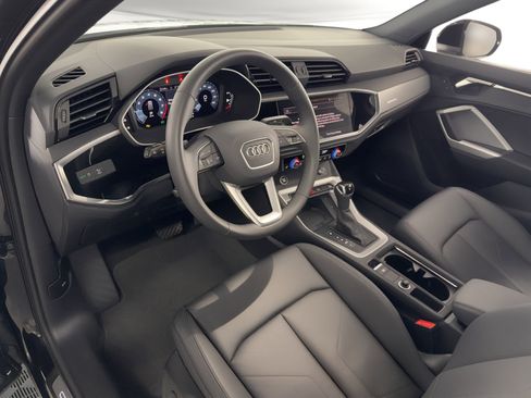 Certified 2025 Audi Q3 2.0T Premium w/ Convenience Package image 4