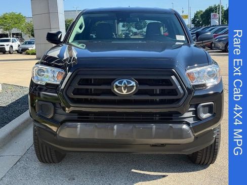 Used 2022 Toyota Tacoma SR AWD/4WD image 8