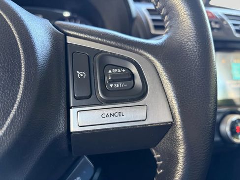 Used 2017 Subaru Forester 2.5i Touring AWD/4WD image 31