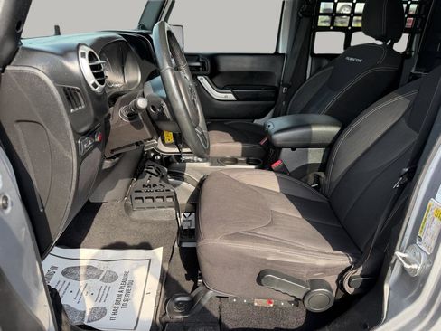 Used 2014 Jeep Wrangler Unlimited Rubicon w/ Connectivity Group image 26