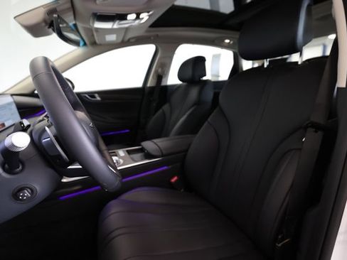 New 2026 Genesis G80 2.5T Advanced image 14