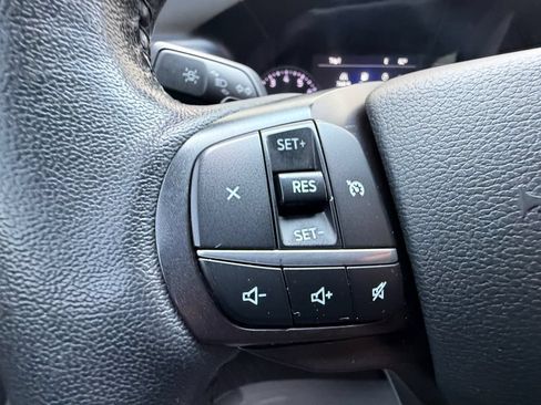 Used 2020 Ford Explorer XLT w/ Comfort Package RWD image 23