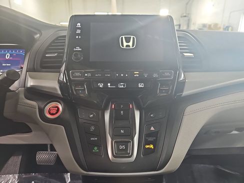 Used 2018 Honda Odyssey Touring image 26